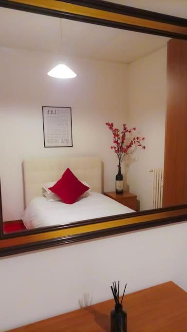 Unique & Beautiful Bedroom In Central Of Florens Exteriör bild